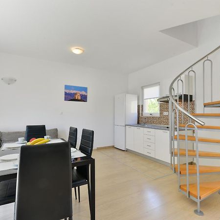 Apartments By The Sea Nin, Zadar - 13172 الغرفة الصورة