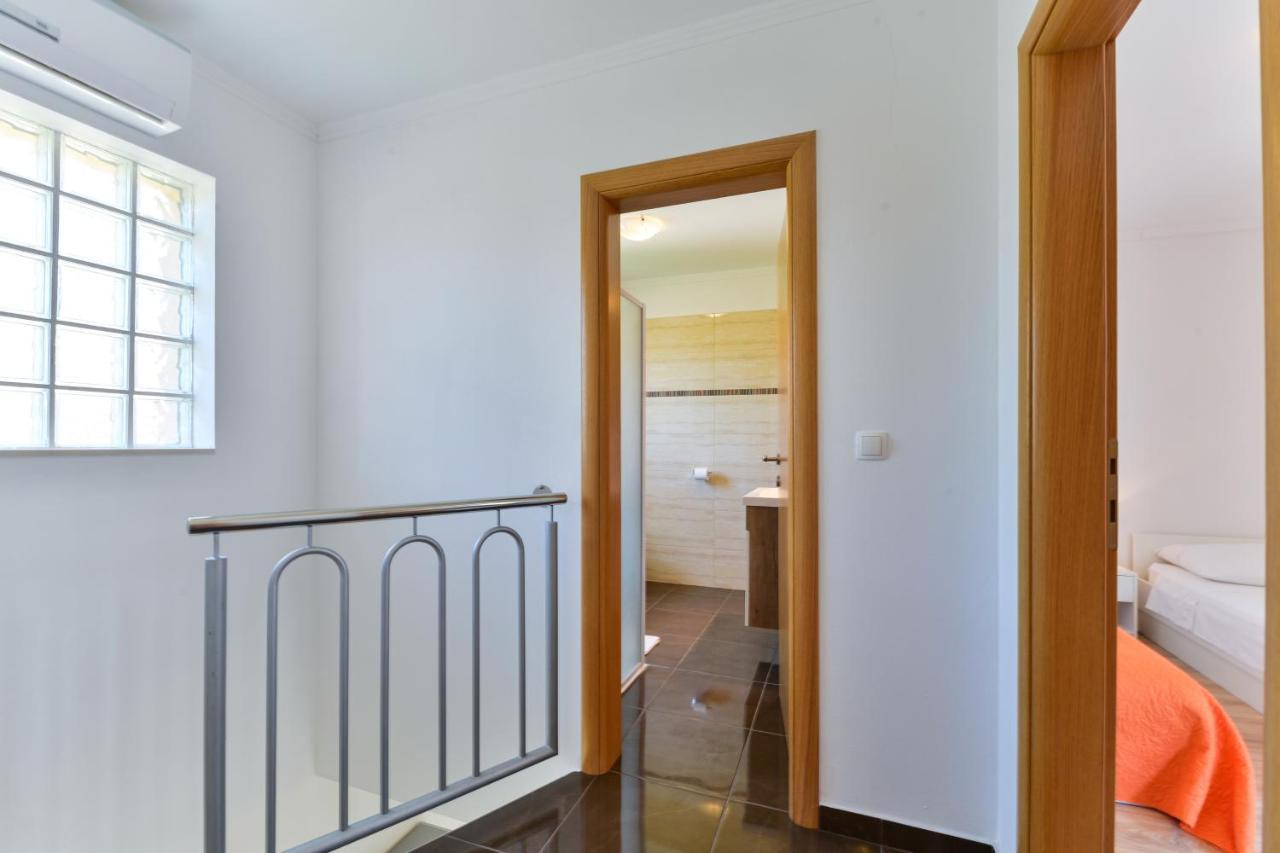 Apartments By The Sea Nin, Zadar - 13172 المظهر الخارجي الصورة