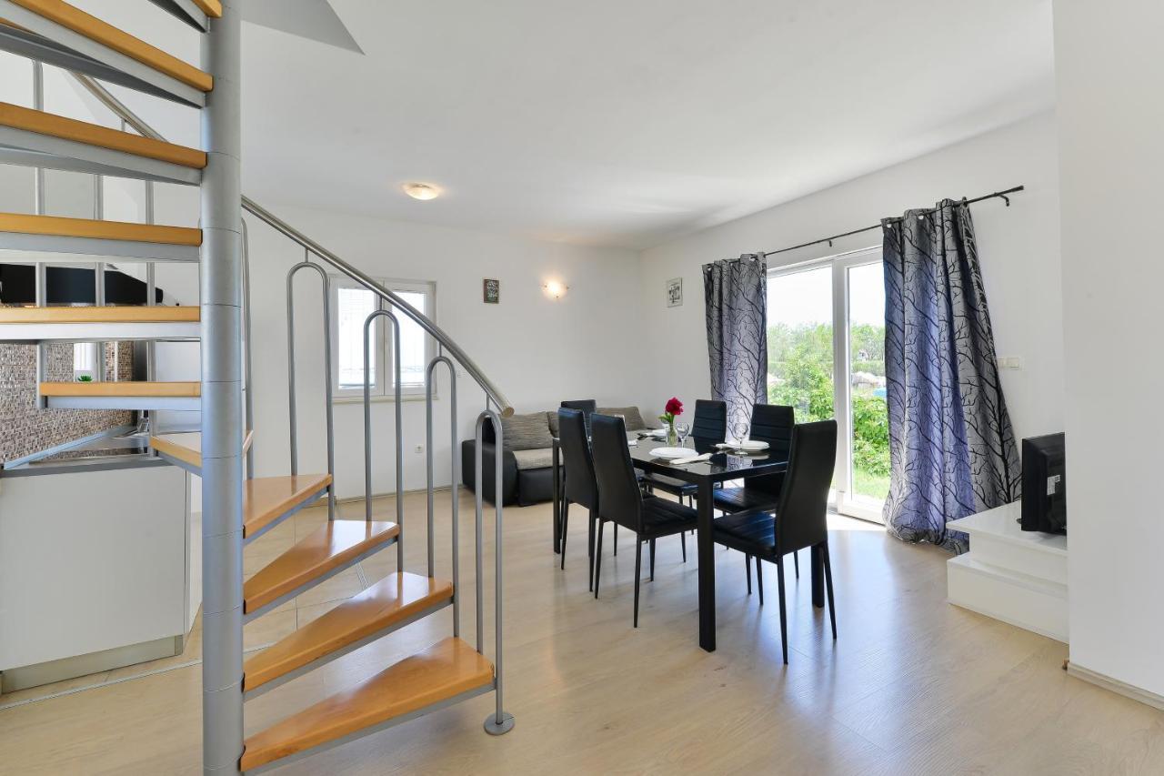 Apartments By The Sea Nin, Zadar - 13172 المظهر الخارجي الصورة