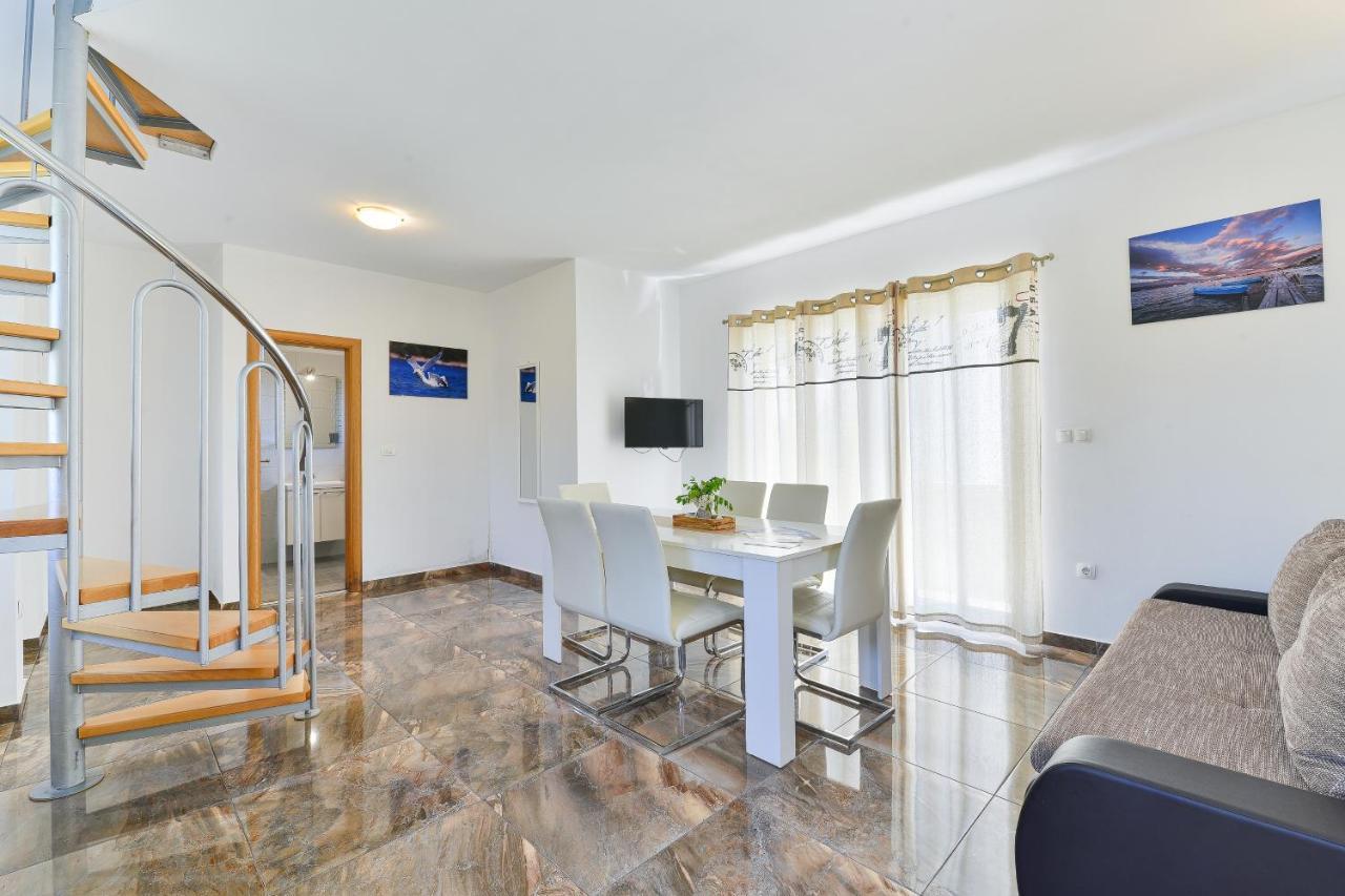 Apartments By The Sea Nin, Zadar - 13172 المظهر الخارجي الصورة