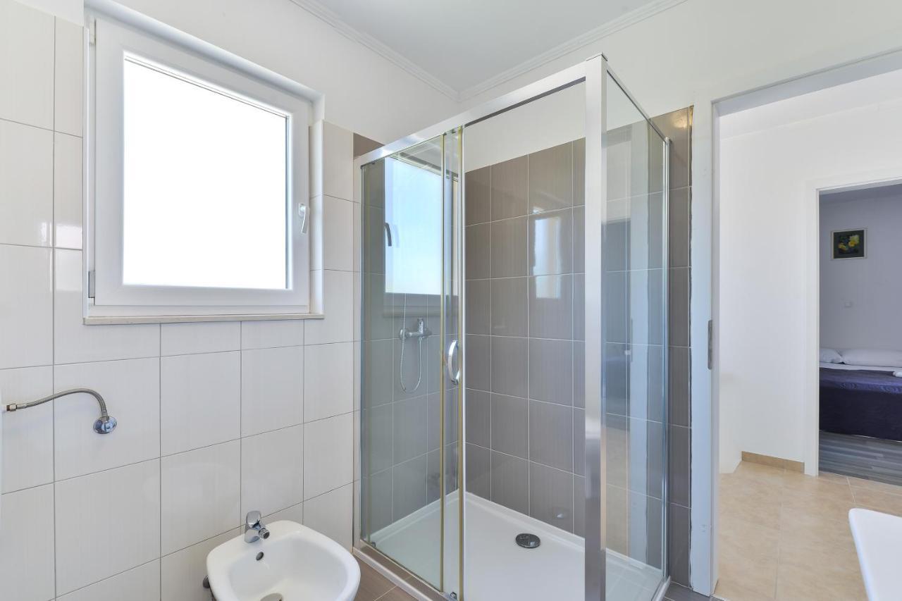 Apartments By The Sea Nin, Zadar - 13172 المظهر الخارجي الصورة