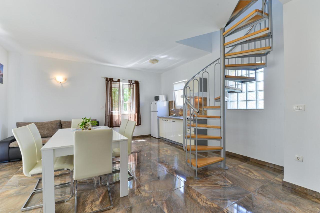 Apartments By The Sea Nin, Zadar - 13172 المظهر الخارجي الصورة