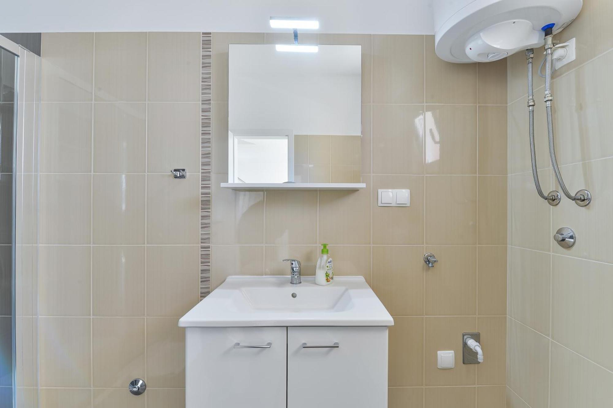 Apartments By The Sea Nin, Zadar - 13172 الغرفة الصورة