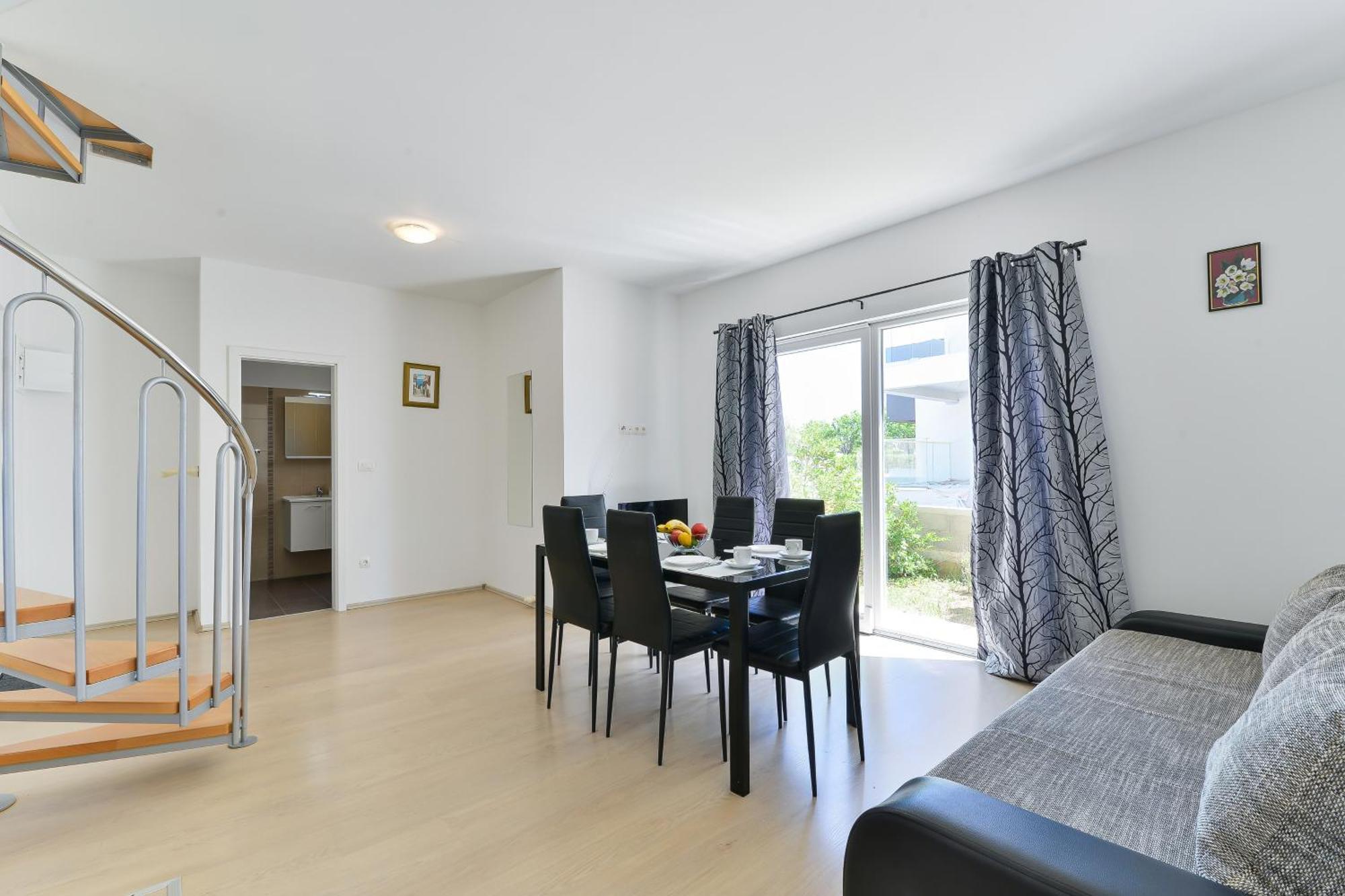 Apartments By The Sea Nin, Zadar - 13172 الغرفة الصورة