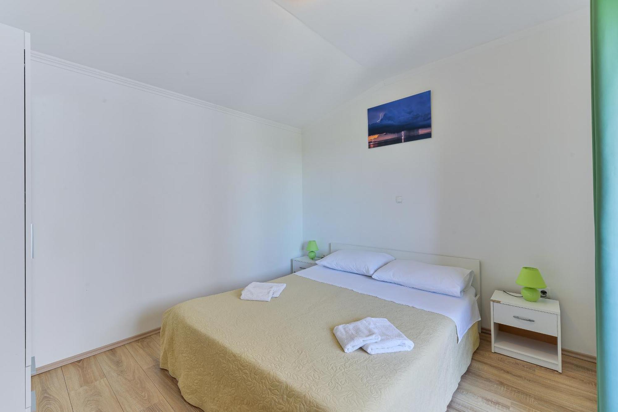 Apartments By The Sea Nin, Zadar - 13172 الغرفة الصورة