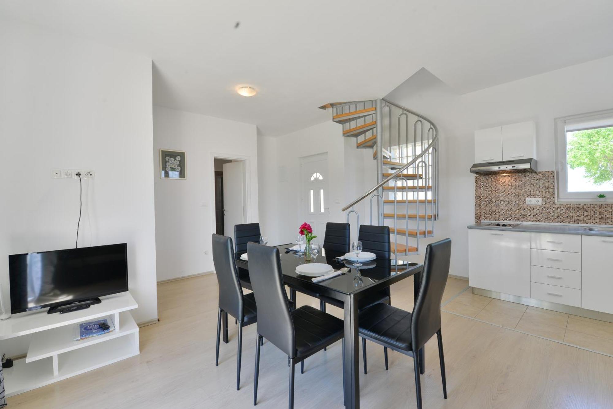 Apartments By The Sea Nin, Zadar - 13172 الغرفة الصورة